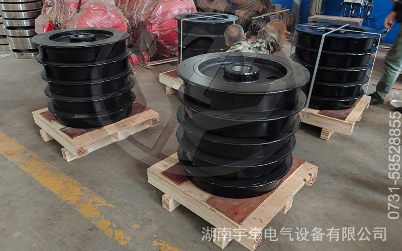 礦用電機(jī)車(chē)配件出口海外 1.jpg