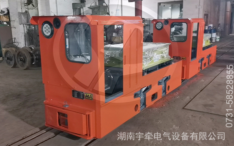 降本增效看得見(jiàn)！2套5噸鋰電池井下電機(jī)車(chē)發(fā)往金礦